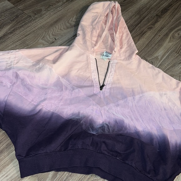 pink vs ombré hoodie - Picture 2 of 6